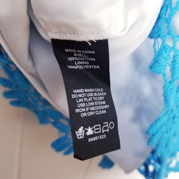 Vince Camuto Floral Tank Top - Picture 4 of 10